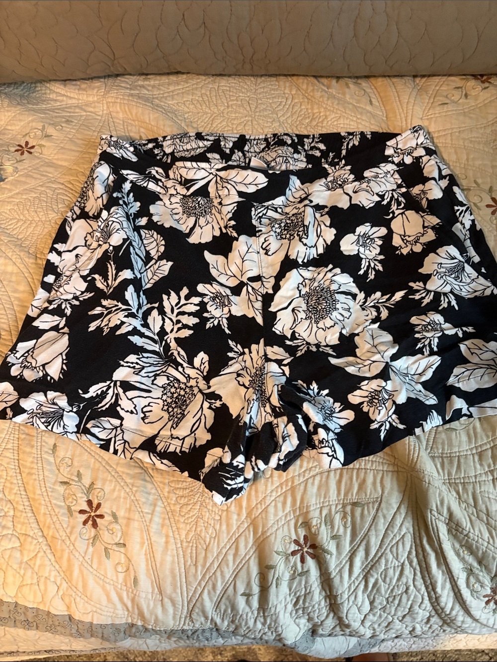 Old Navy Black and White Floral High-Waist Shorts